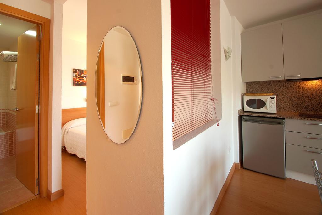 Aparthotel Arenal Pals Ngoại thất bức ảnh