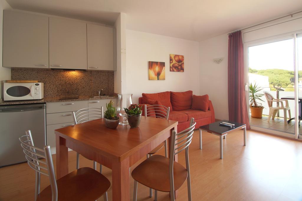 Aparthotel Arenal Pals Ngoại thất bức ảnh